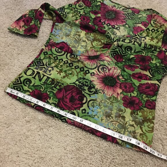 Y2K 'Save The World' Retro Flowers + Text Printed Mesh Top - Picture 14 of 16